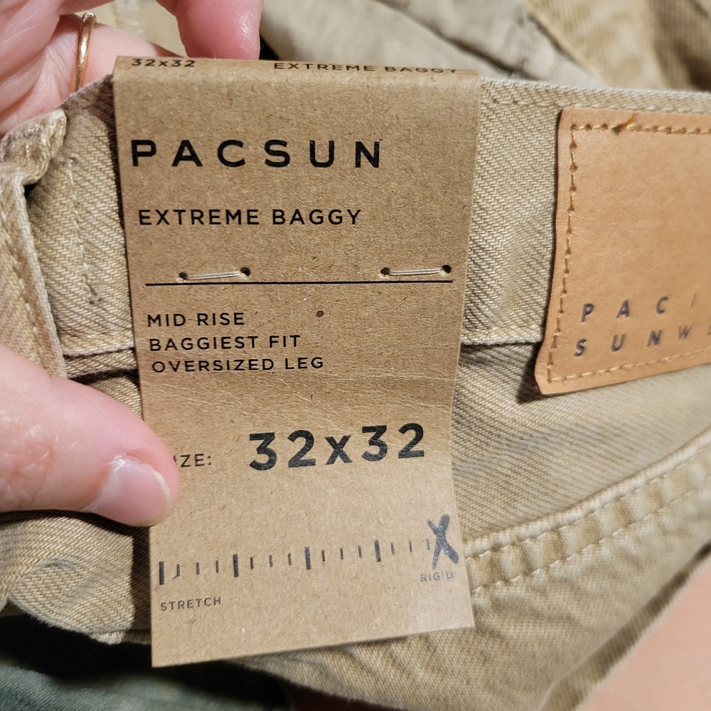 PacSun Men's Khaki Cargo Pants - Picture 2 of 2